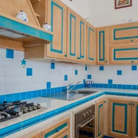 Pittulongu Sleeps 4 Apartment Olbia